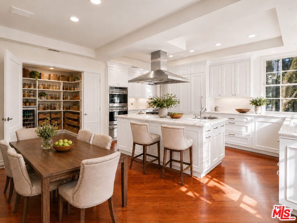 12386 Ridge Cir