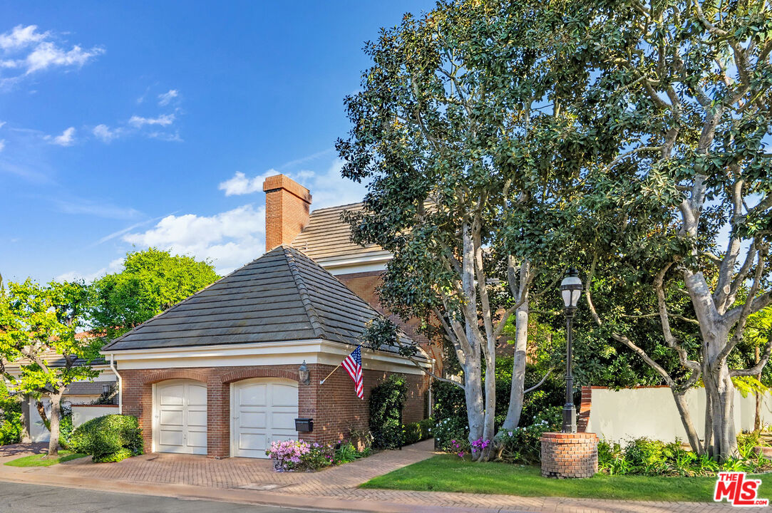 12386 Ridge Cir