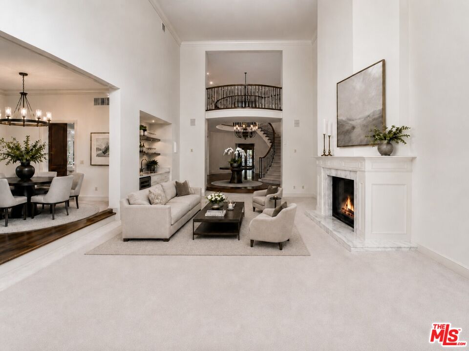12386 Ridge Cir
