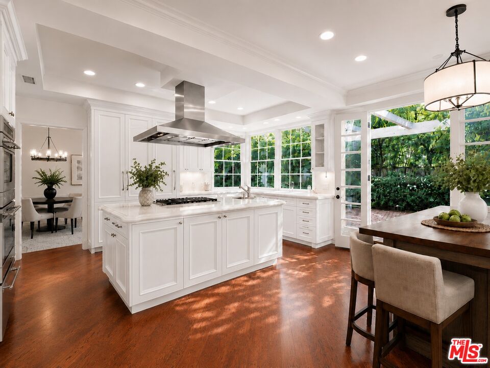 12386 Ridge Cir