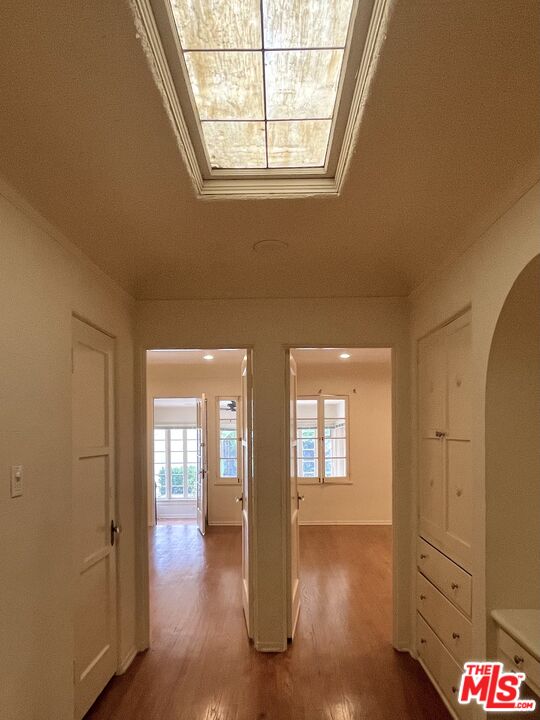 203 N Doheny Dr