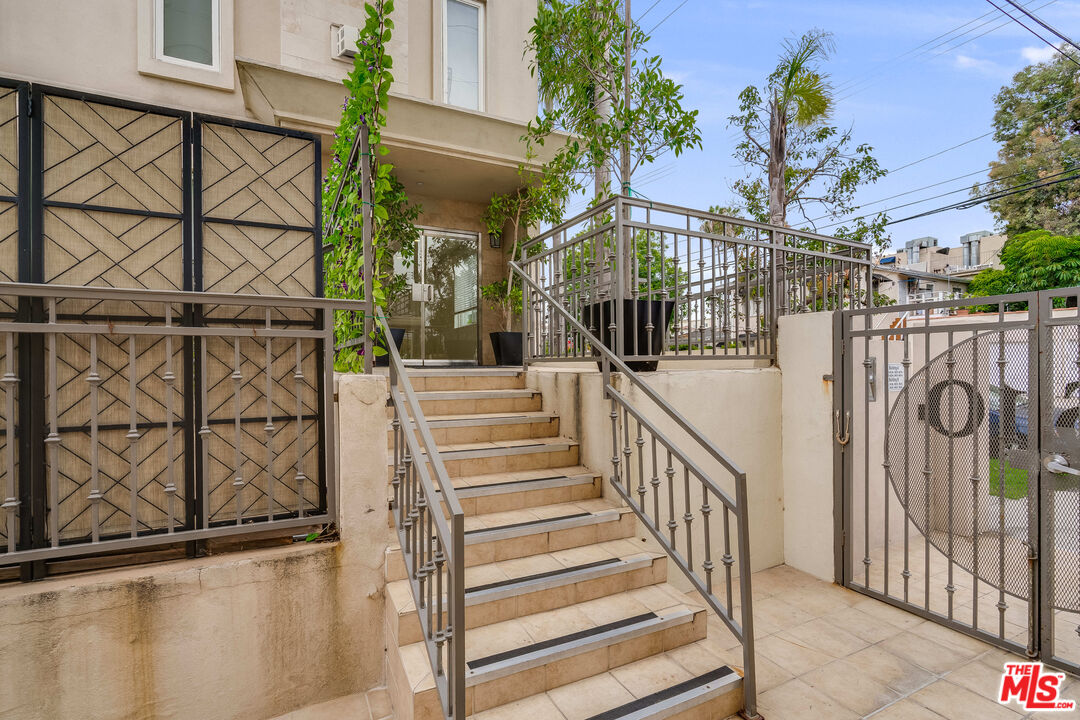 8610 Chalmers Dr Unit: 302