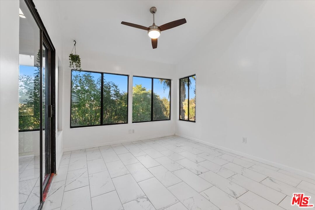 4912 Llano Dr