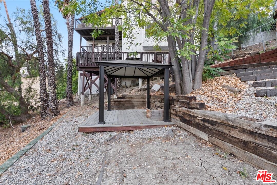 4912 Llano Dr