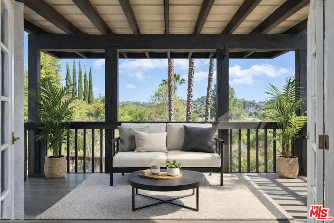 4912 Llano Dr