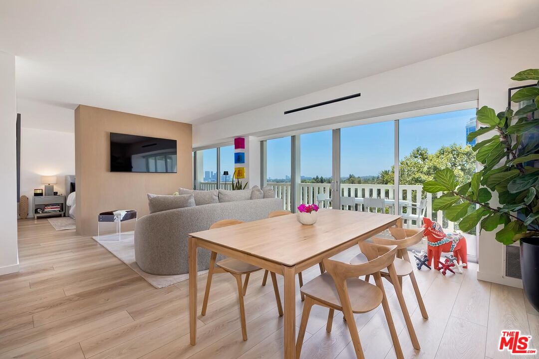 999 N Doheny Dr Unit: 601