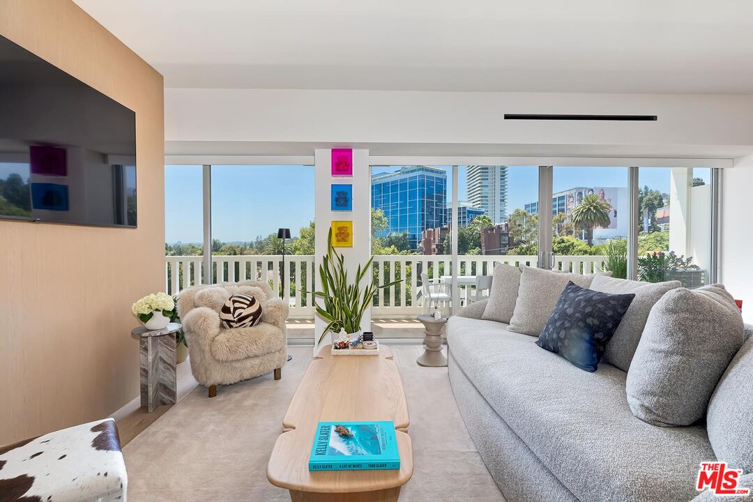 999 N Doheny Dr Unit: 601