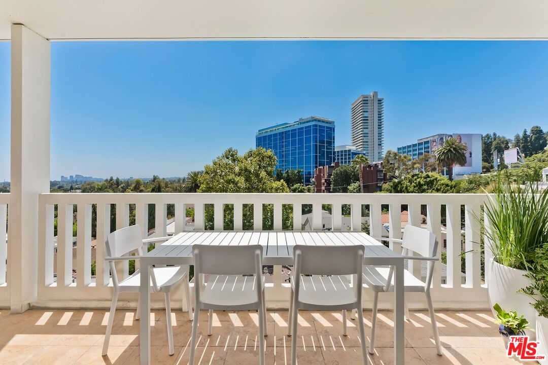 999 N Doheny Dr Unit: 601