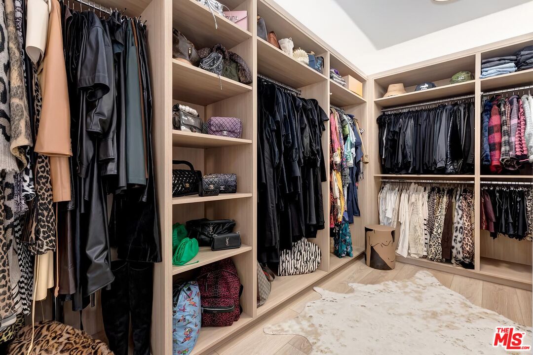 999 N Doheny Dr Unit: 601