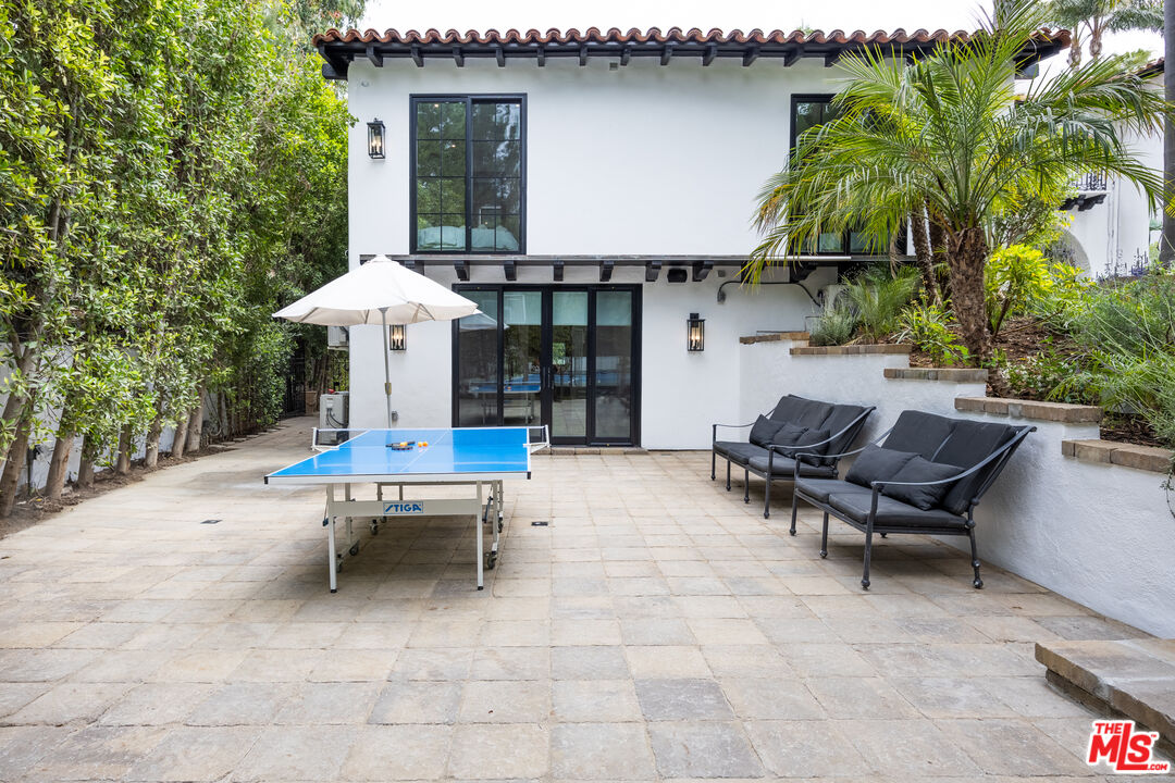 9451 Sunset Blvd