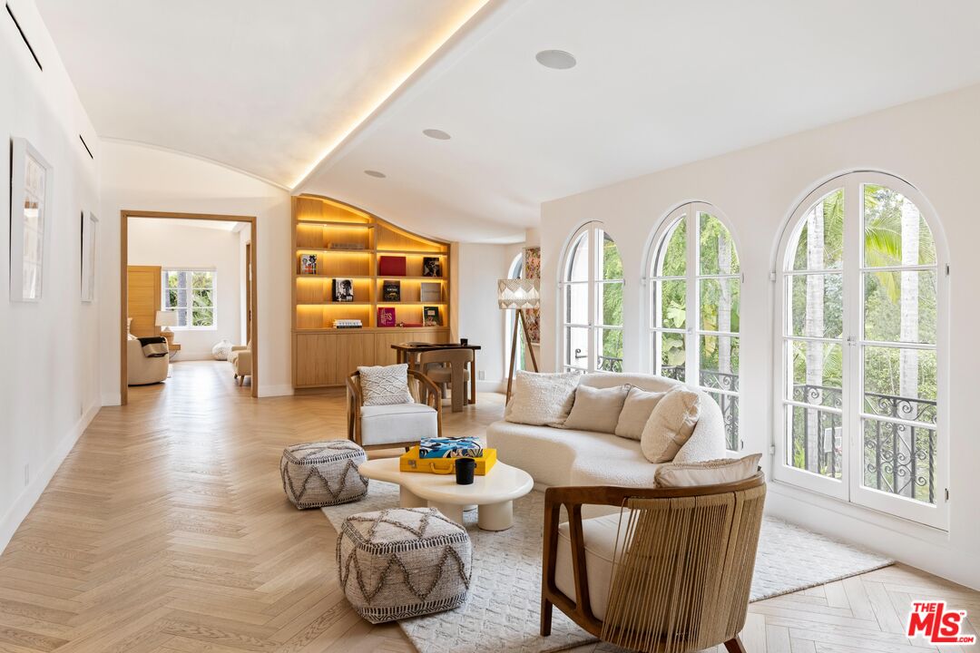 9451 Sunset Blvd
