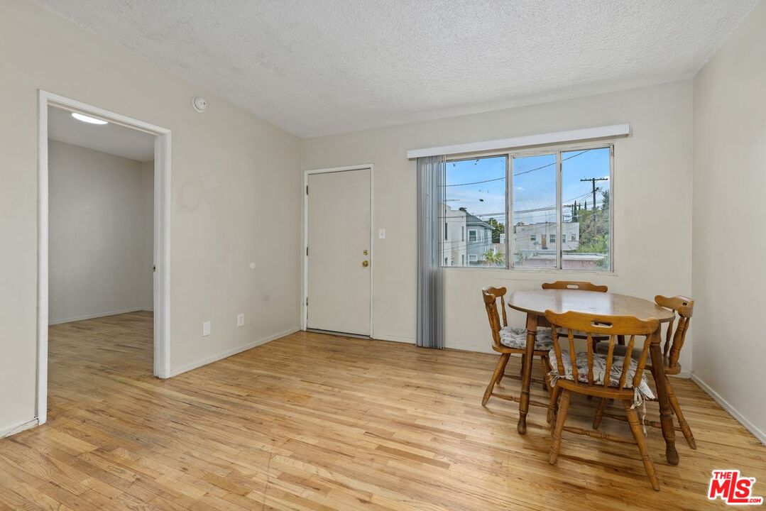 2321 3rd Ave