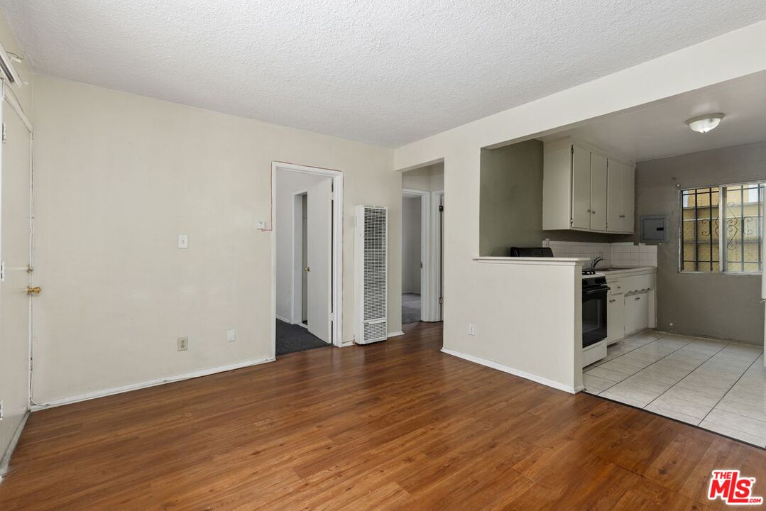 2321 3rd Ave