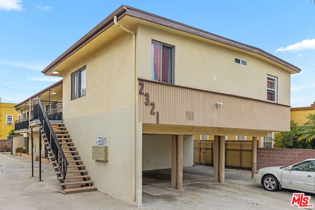 2321 3rd Ave