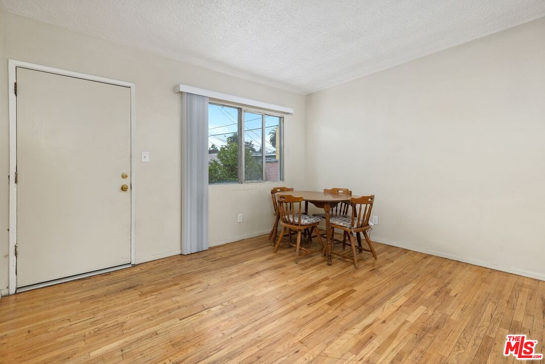 2321 3rd Ave