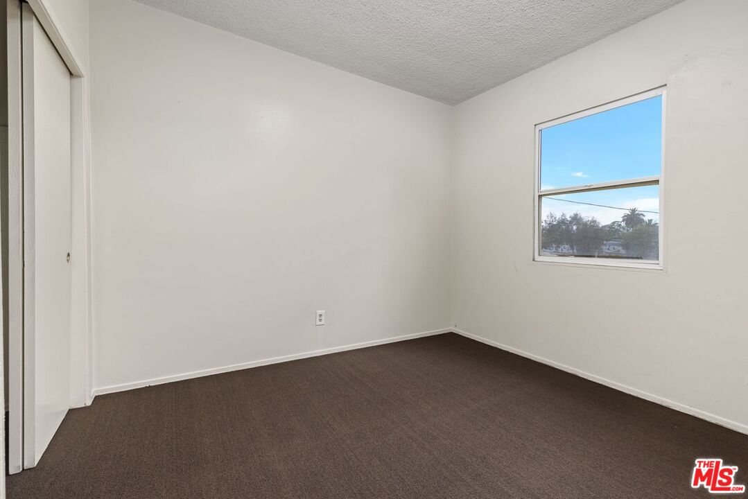 2321 3rd Ave