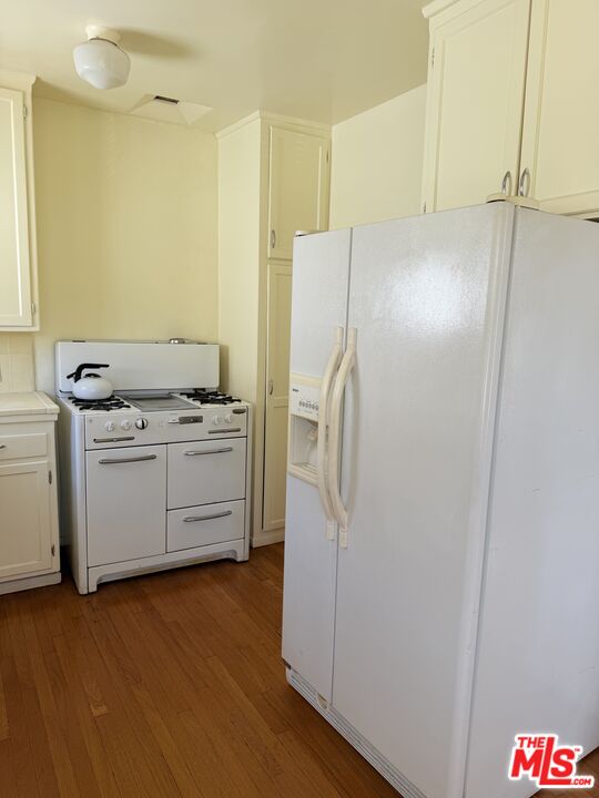 1312 Devon Ave Unit: 1314