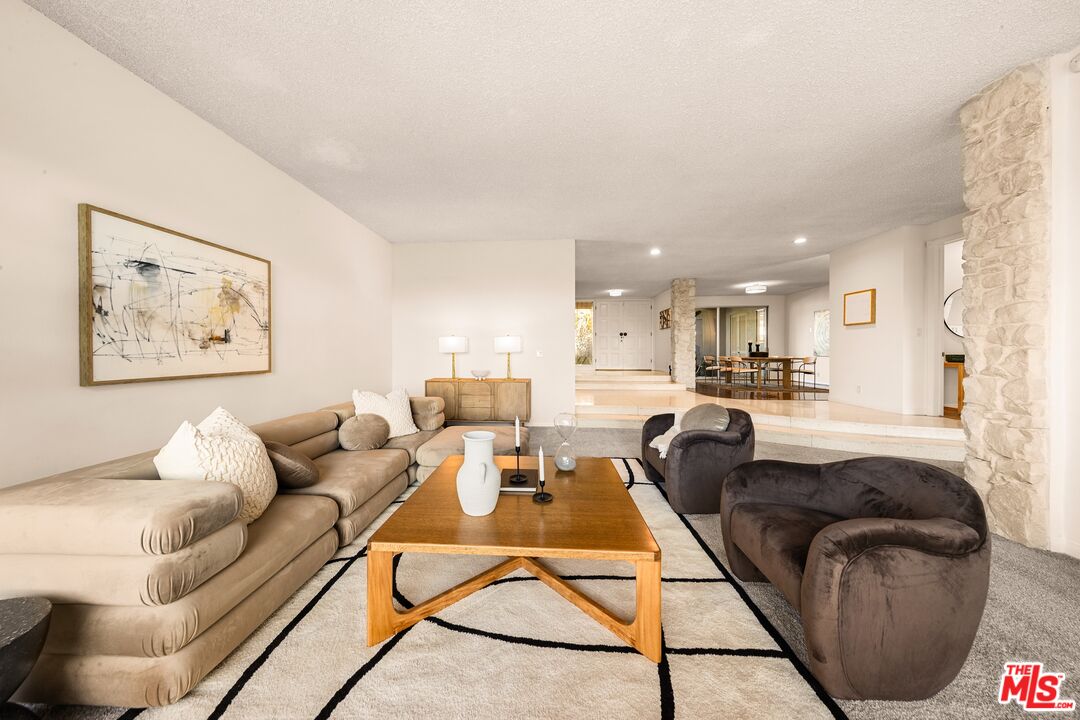 16375 Sloan Dr