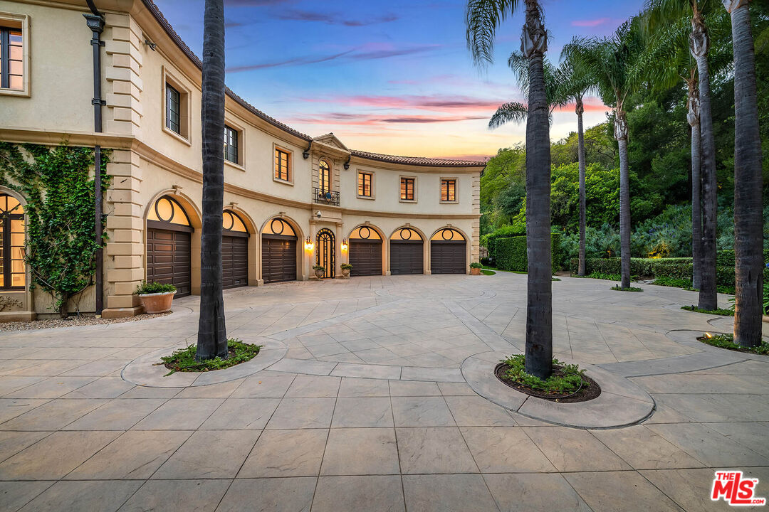 70 Beverly Park