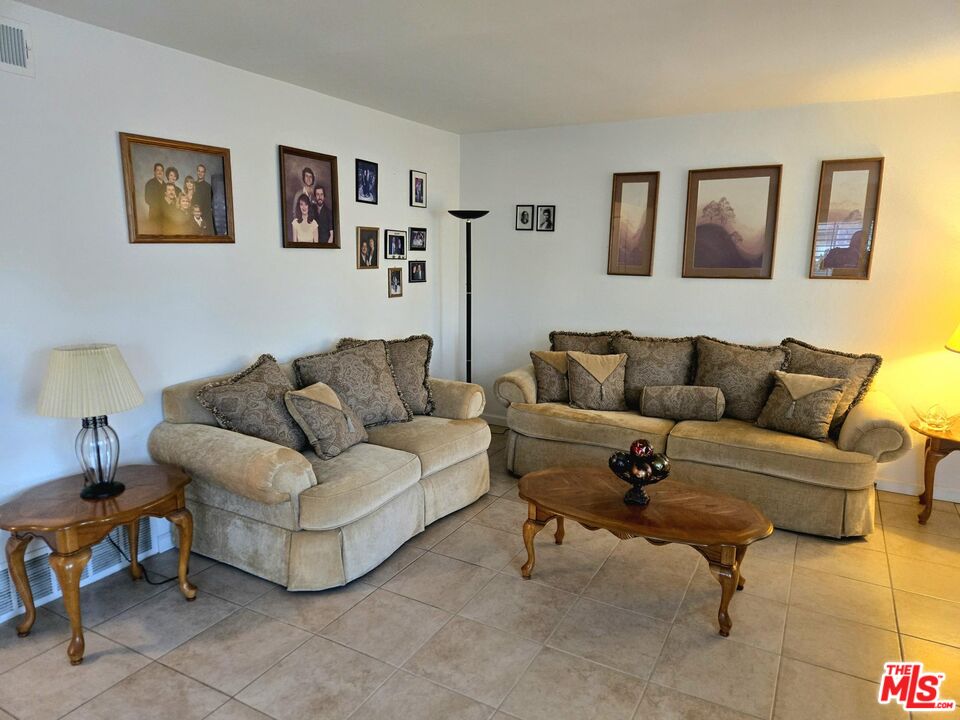 11515 Hallwood Dr