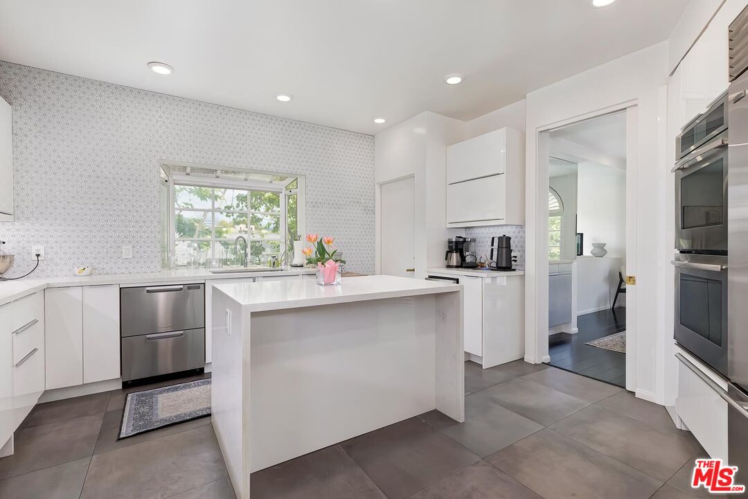 9921 Durant Dr Unit: 2