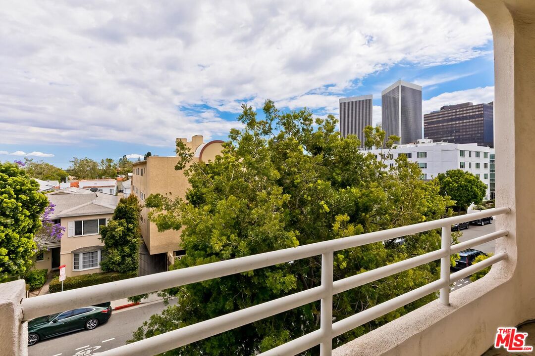 9921 Durant Dr Unit: 2