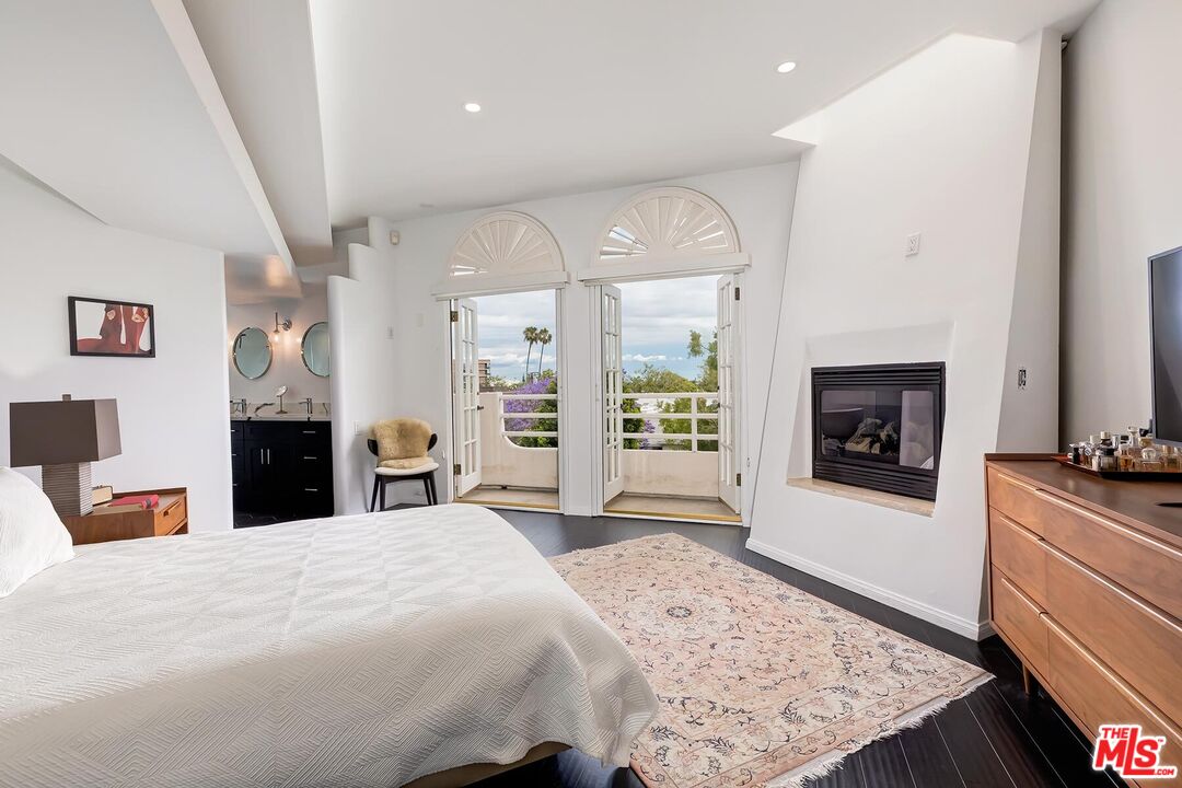 9921 Durant Dr Unit: 2
