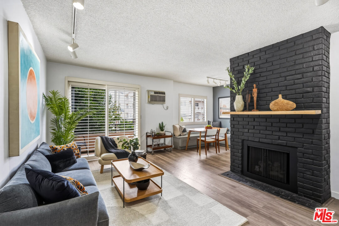 11867 Idaho Ave Unit: 9