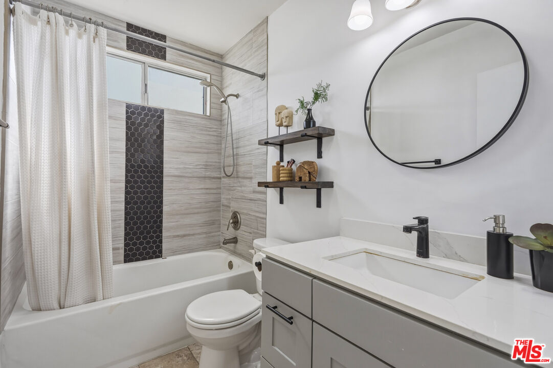 11867 Idaho Ave Unit: 9
