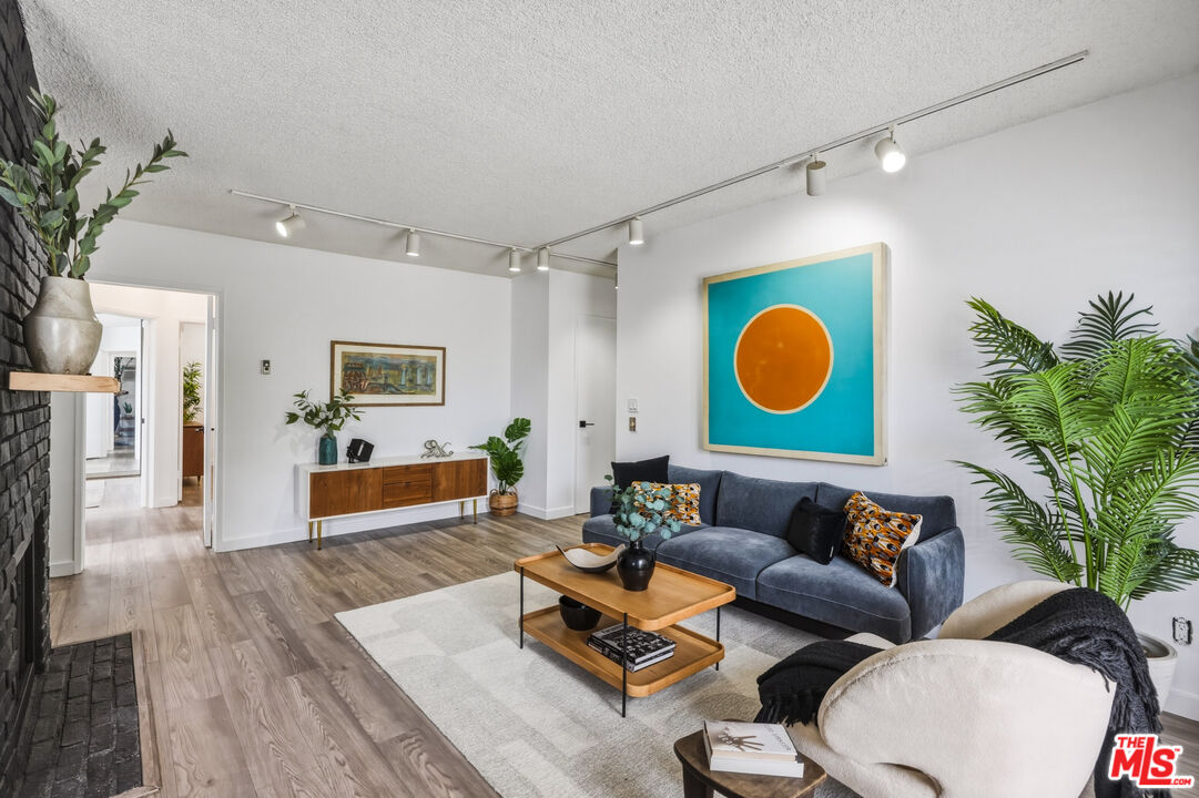 11867 Idaho Ave Unit: 9