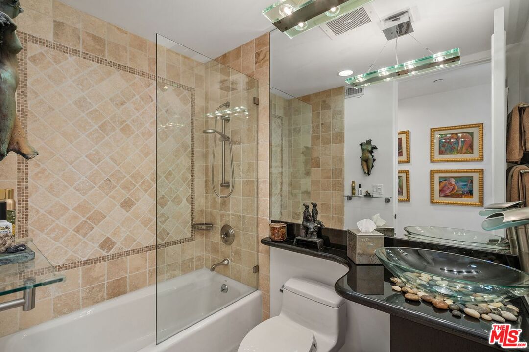 137 S Spalding Dr Unit: 401