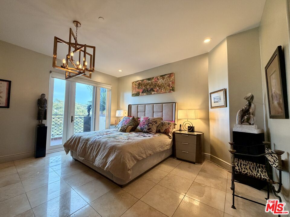 137 S Spalding Dr Unit: 401