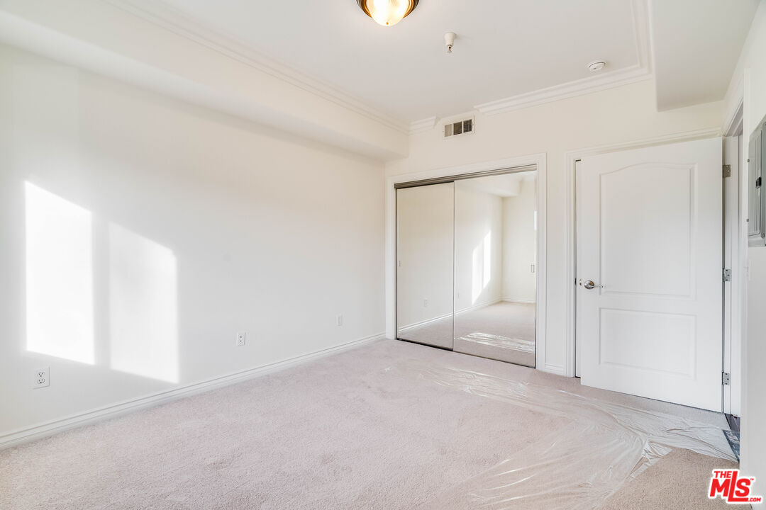 3328 Oakhurst Ave Unit: 110