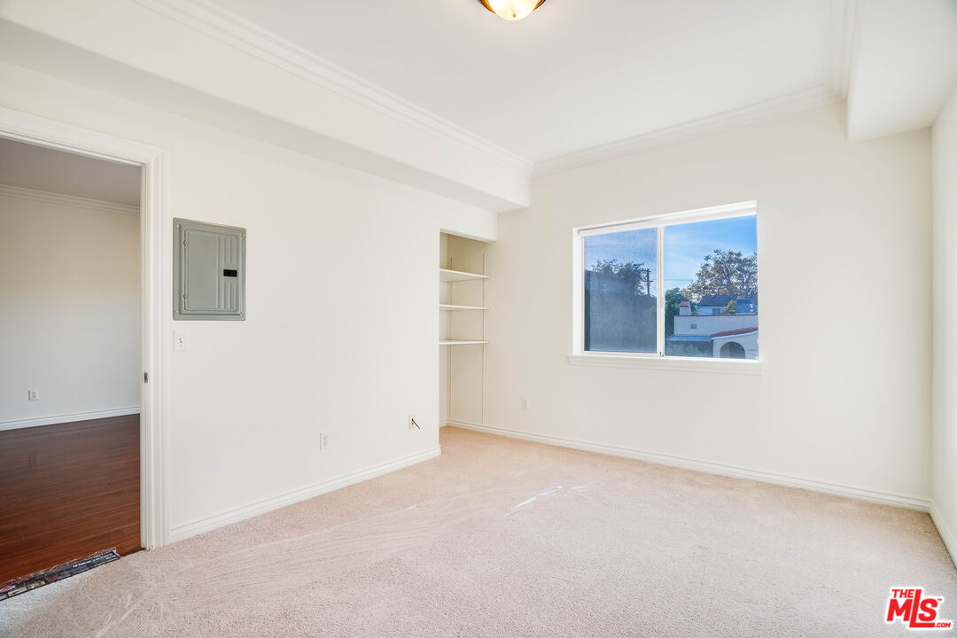 3328 Oakhurst Ave Unit: 110