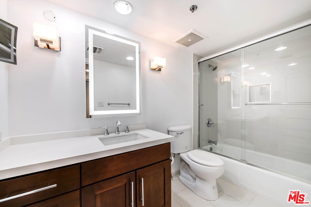 10660 Wilshire Blvd Unit: 701