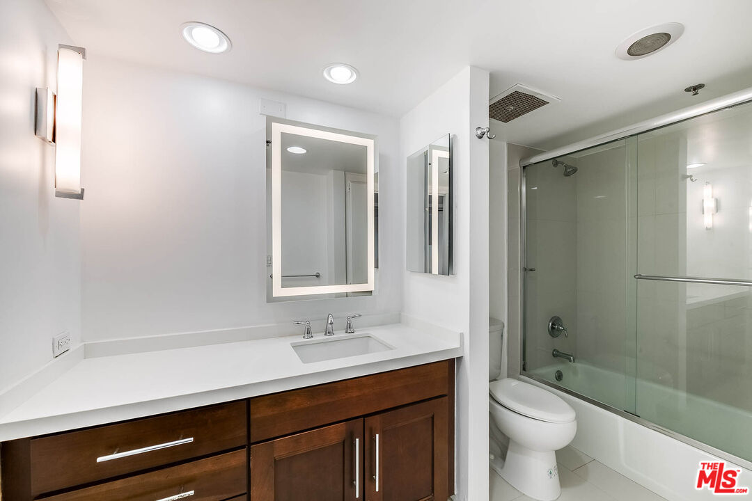 10660 Wilshire Blvd Unit: 701