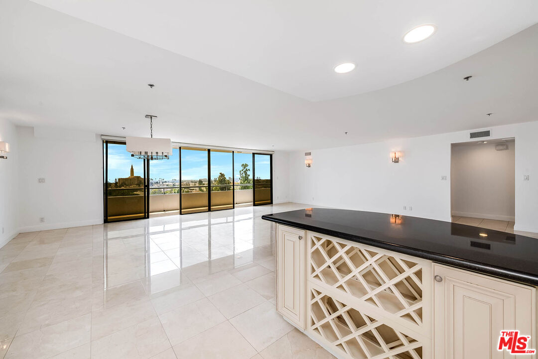 10660 Wilshire Blvd Unit: 701