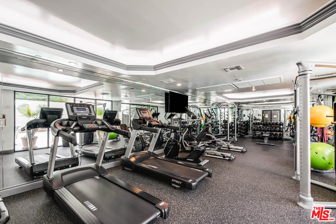 10660 Wilshire Blvd Unit: 701