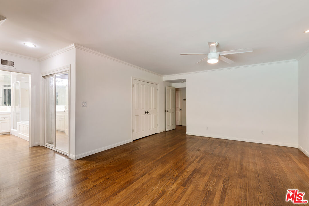 16011 Meadowcrest Rd