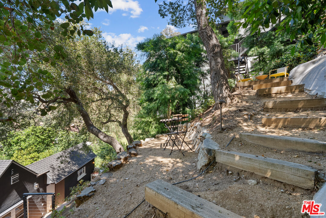 8316 Maple Dr