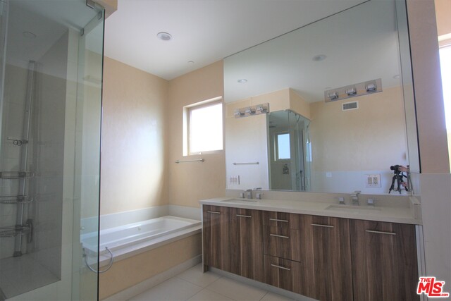 819 S HOLT AVE Unit: PH