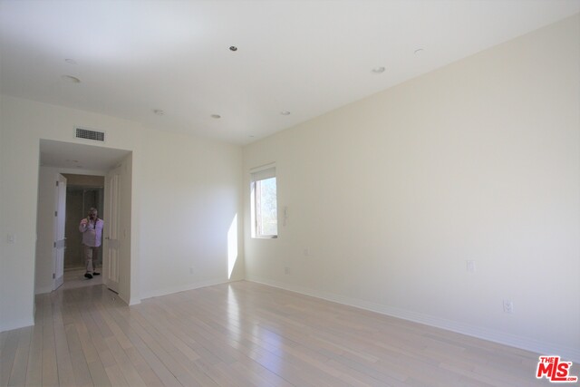 819 S HOLT AVE Unit: PH