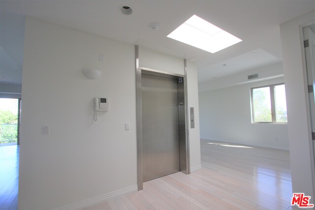 819 S HOLT AVE Unit: PH
