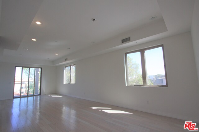 819 S HOLT AVE Unit: PH