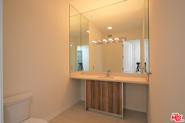 819 S HOLT AVE Unit: PH