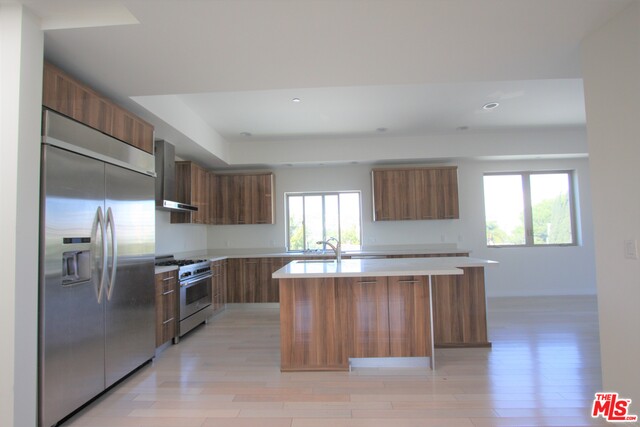819 S HOLT AVE Unit: PH