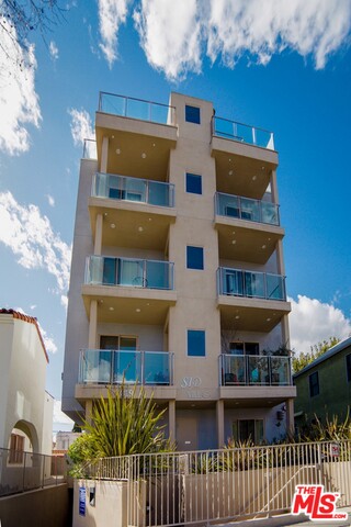819 S HOLT AVE Unit: PH