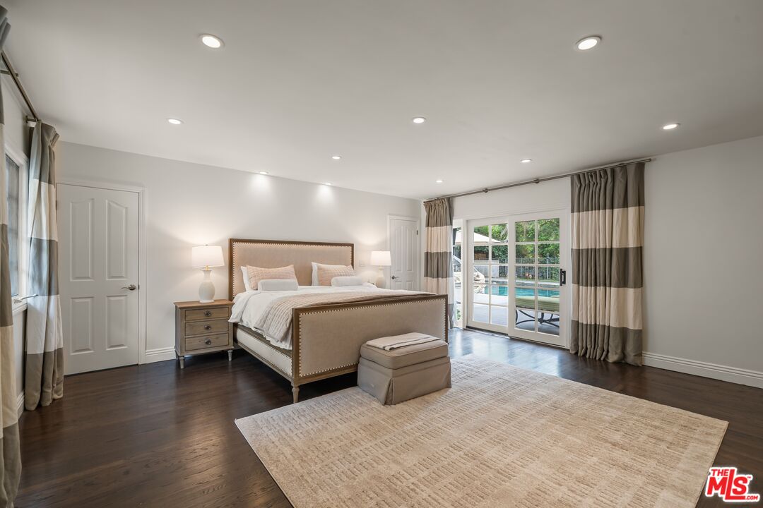 9023 Alto Cedro Dr