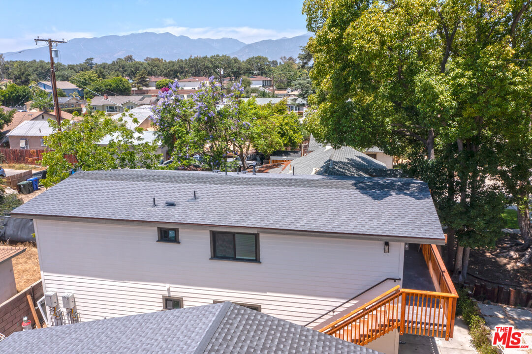 591 E 9th St Unit: B