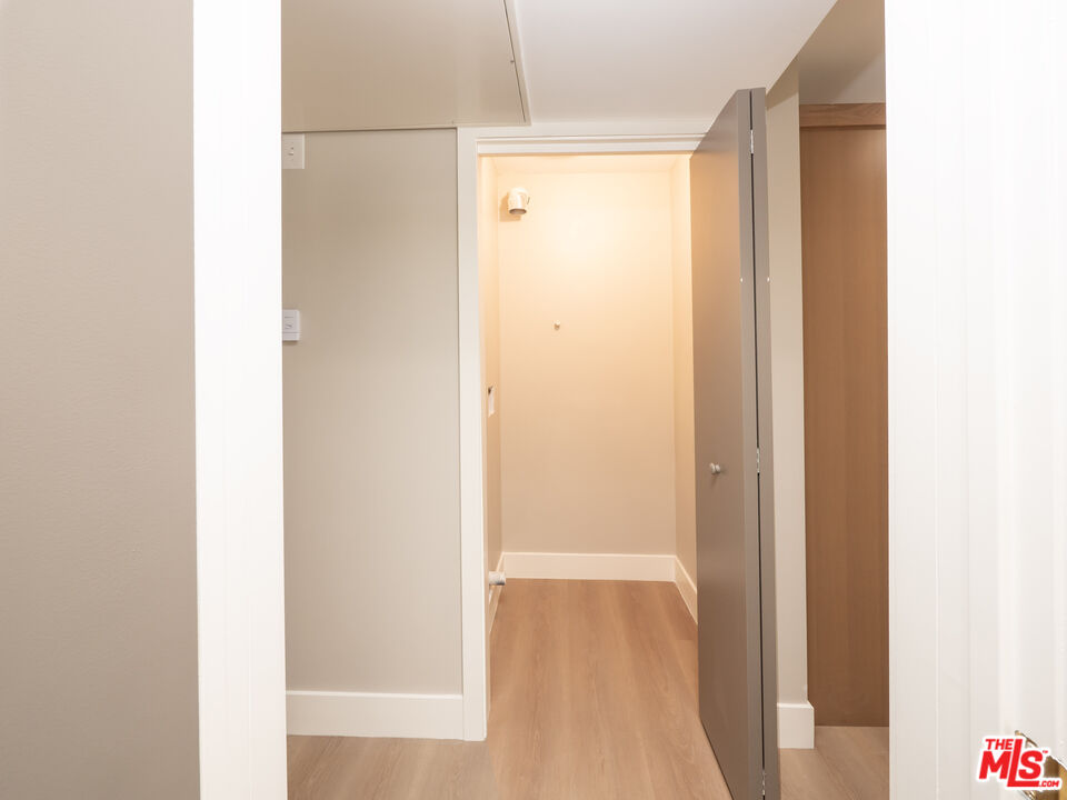 591 E 9th St Unit: B